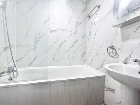 Hanworth Road, Hounslow, TW3 3TU - Photo 5
