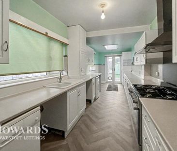 2 bedroom end of terrace house to rent - Photo 2