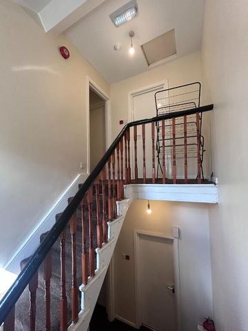 Unit 2, 124 Fitzroy Avenue, Belfast, BT7 1HU - Photo 2