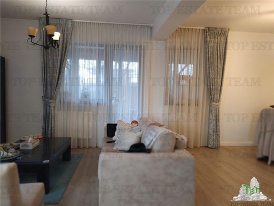 Casa tip duplex de inchiriat, 5 camere si curte individuala - Fotografie 1