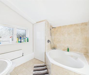 2 bedroom semi-detached house to rent - Photo 5