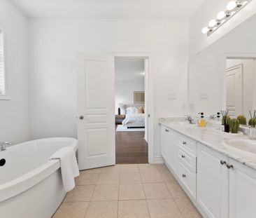 For Lease - 3107 Streamwood Passage Pass, Oakville, Ontario - Photo 1