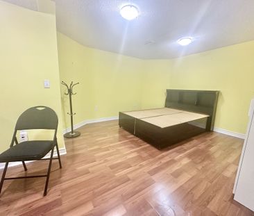 For Lease - 9 Brambank Crescent, Brampton, Ontario - Photo 1