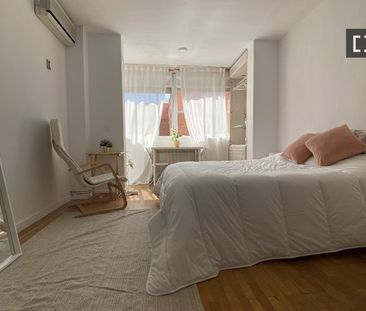 madrid, Community of Madrid 28053 - Photo 1