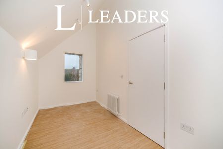 3 bedroom house to rent Valley View Gardens, BN2 - Photo 4