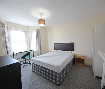 4 bedroom detached house to rent - Photo 4