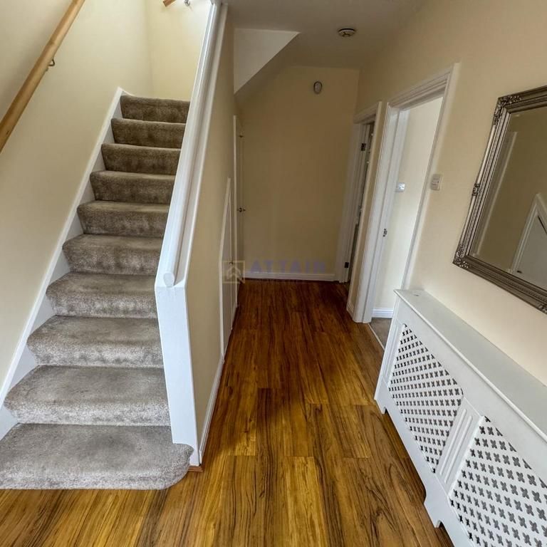 3 bedroom semi-detached house to rent - Photo 1