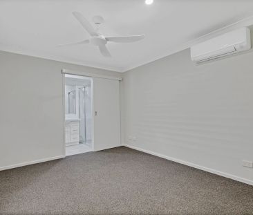 Beautifully Renovated 4-Bedroom Home in Central Maroochydore - Photo 3