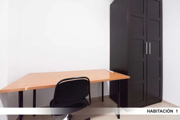 Calle Santo Ángel, Sevilla, Andalusia 41011 - Photo 1