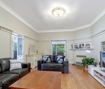 23 Hillcrest Road, Pennant Hills NSW 2120 - House For Rent | Domain - Photo 2