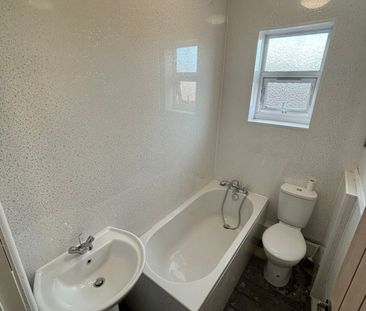 2 bed Terraced - To Let - Photo 2