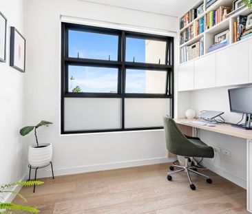 Contemporary Oversized Luxurious One Bedroom Apartment - Photo 1