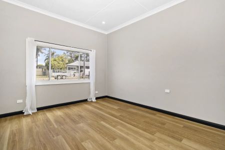 4 Bedroom Home - Photo 4