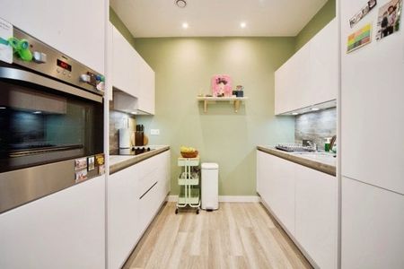 Chamberlain Court, Ironworks Way, Upton Park E13, Property for rent - Photo 4