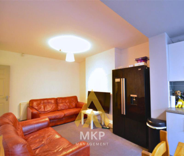 5 bedroom terraced house to rent - Photo 1