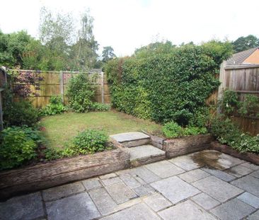 2 bedroom end of terrace house to rent - Photo 5