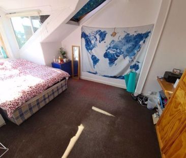 1 bedroom in a house share to rent - Photo 5