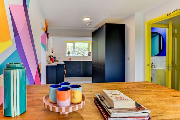 1 bedroom in a house share to rent - Photo 1