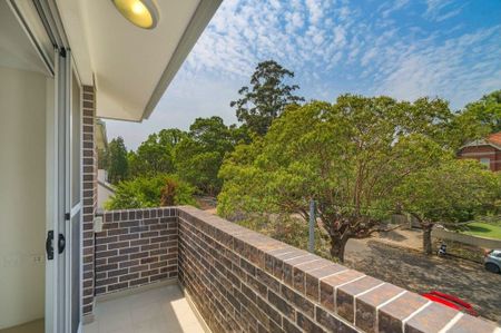 Modern Studio Apartment with Balcony (Level 2) - Photo 4