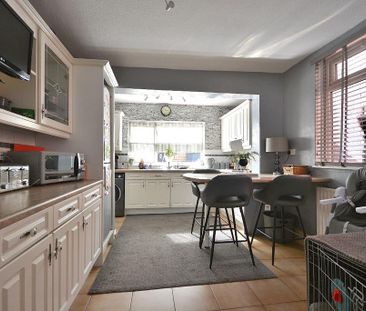 3 bedroom semi-detached house to rent - Photo 4