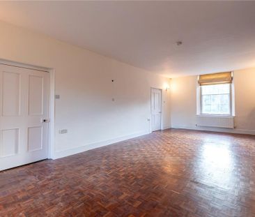 4 bedroom detached house to rent - Photo 3