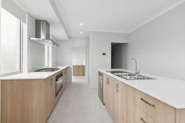 10 Boodalang Crescent, - Photo 1
