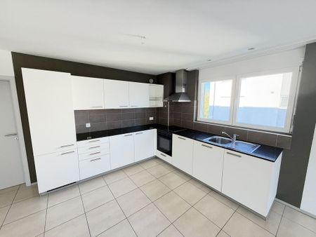 Un grand espace vert pour vos enfants - Photo 5