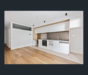 Stylish South Yarra Apartment with Exceptional Rooftop Amenities - Photo 4