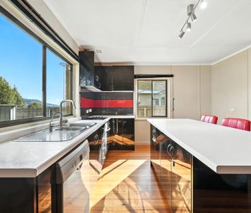 Spacious 3-bedroom family home available now - Photo 5