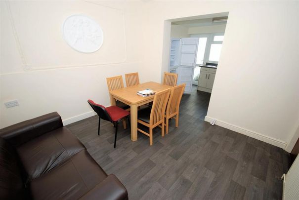 5 bedroom house to rent - Photo 1