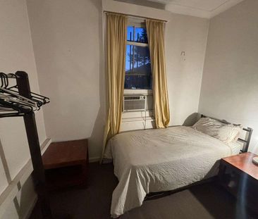 East Melbourne - Photo 3