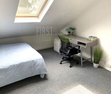 6 bedroom terraced house to rent - Photo 2