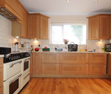3 bedroom Detached house to rent - Photo 5
