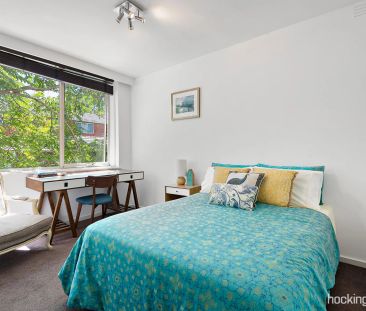 Prime Location & Effortless Living in St Kilda - Photo 1