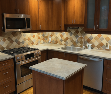 Spacious Fully Renovated Duplex Apartment – Available - Photo 5