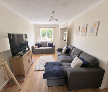 2 bedroom semi-detached house to rent - Photo 3