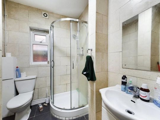 House share to rent - Photo 1