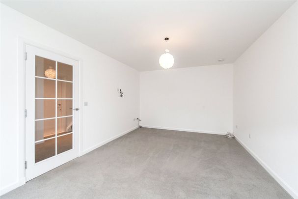 4 bedroom detached house to rent - Photo 1