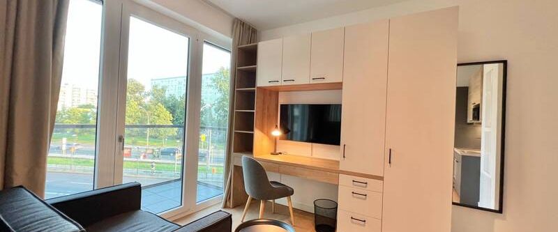 All-inclusive: Registration, mailbox, washing machine, Wi-Fi, and much more! - Photo 1