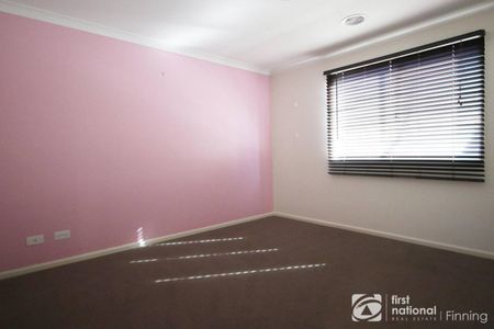 MODERN FAMILY HOME - Photo 2