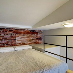 Loft entièrement meublé à louer Vieux-Québec janvier 2025 - Photo 2