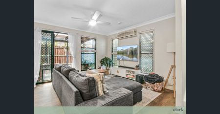 Spacious Townhome - Resort Style Living - Central Location - Photo 4