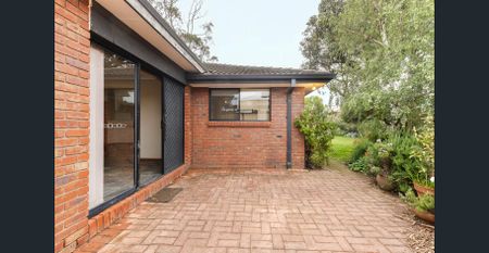 Well-Maintained Family Home in the Heart of Werribee - Photo 2