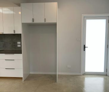 Modern 2-Bedroom Unit - Photo 2