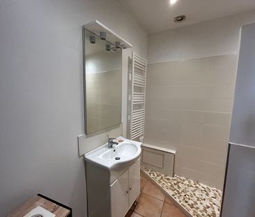 A LOUER - AIX EN PROVENCE - BEL APPARTEMENT DE TYPE 2 MEUBLE - Photo 1