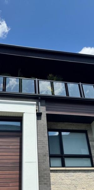 Logement 6 1/2 à louer - Photo 1