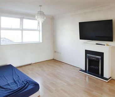 Pickford Gardens Slough, SL1 - Photo 4