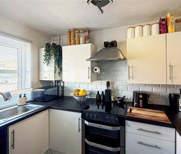 2 bedroom terraced house to rent - Photo 5