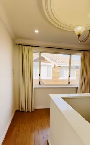 3B2B-third room - Photo 2