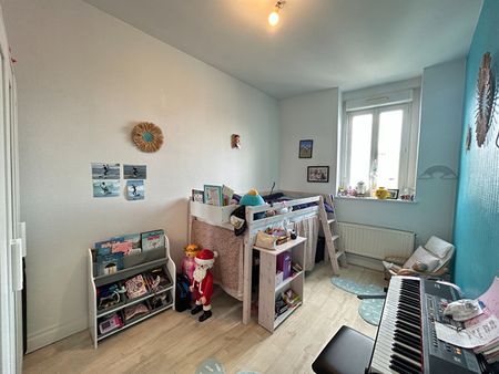 Location Appartement 5 pièces 90m² - Photo 2